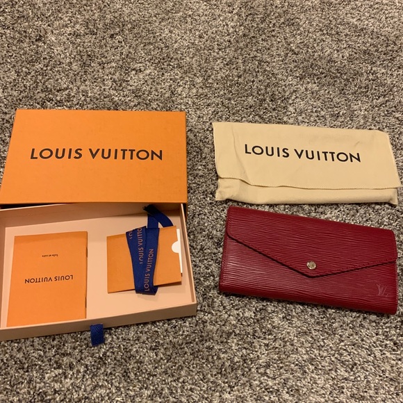 LV Sarah Wallet - Picture 3 of 7